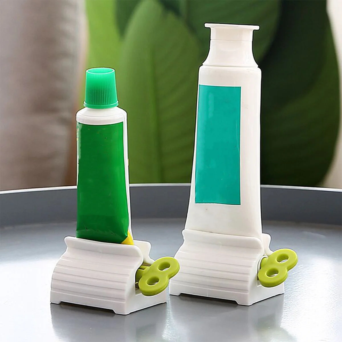 Hassle-Free Toothpaste Tube Squeezer for Smooth Brushing