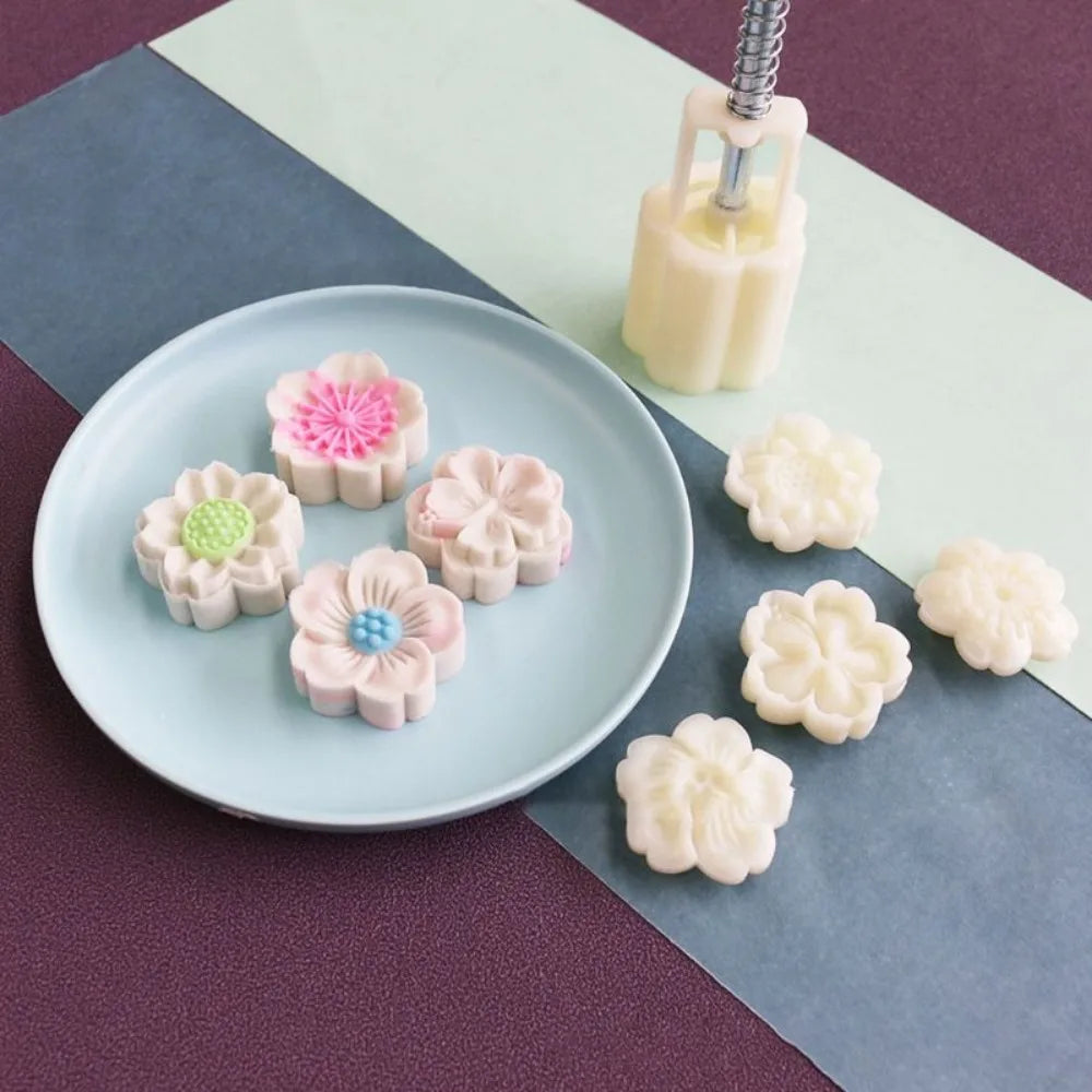 DIY Mooncake Mold Plastic Hand Press Pastry Set
