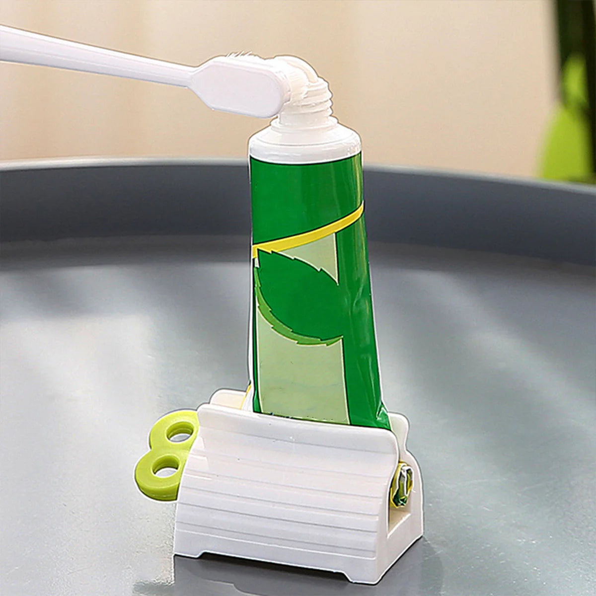 Hassle-Free Toothpaste Tube Squeezer for Smooth Brushing