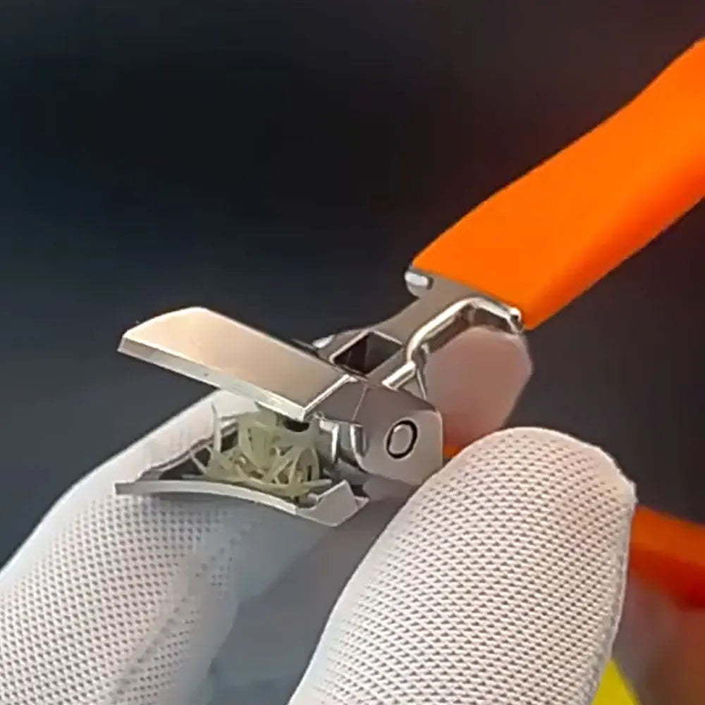 Slanted Wide Jaw Anti-Splash Nail Clippers