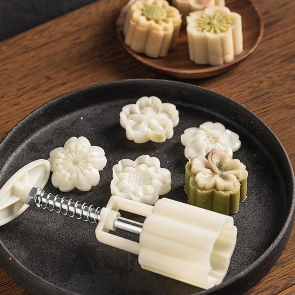 DIY Mooncake Mold Plastic Hand Press Pastry Set