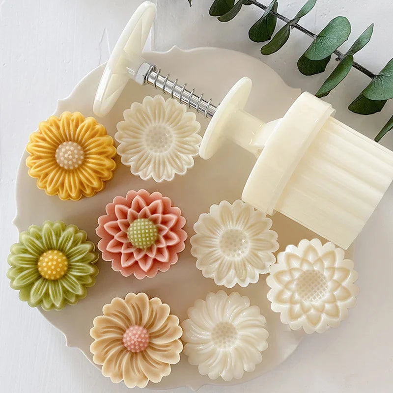 DIY Mooncake Mold Plastic Hand Press Pastry Set